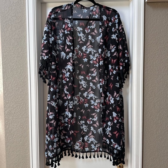 Shein Curve Butterfly Kimono Size 2XL - Picture 4 of 15